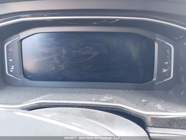 3VWGM7BU1RM070352 Volkswagen Jetta Highline