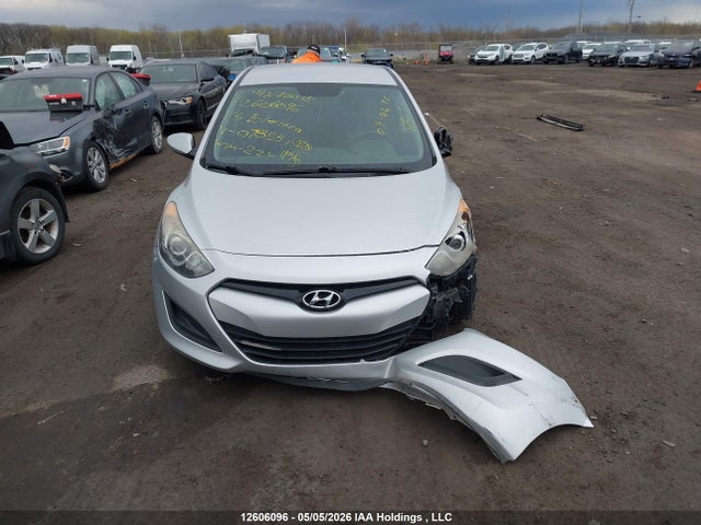 2013 Hyundai Elantra Gt Gl მანქანა იყიდება აუქციონზე, vin: KMHD25LE5DU098551, აუქციონის ნომერი: 12606096