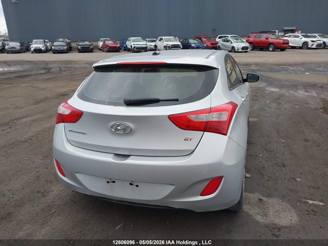 2013 Hyundai Elantra Gt Gl მანქანა იყიდება აუქციონზე, vin: KMHD25LE5DU098551, აუქციონის ნომერი: 12606096
