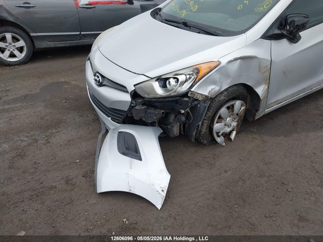 2013 Hyundai Elantra Gt Gl მანქანა იყიდება აუქციონზე, vin: KMHD25LE5DU098551, აუქციონის ნომერი: 12606096