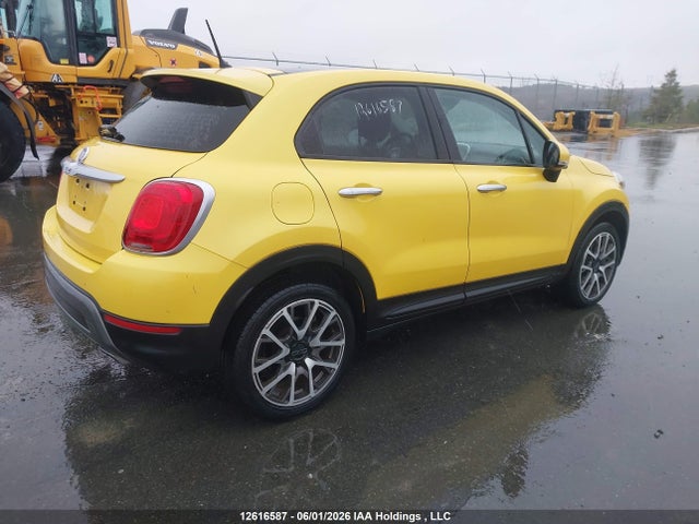 2017 Fiat 500x Trekking მანქანა იყიდება აუქციონზე, vin: ZFBCFXCB3HP585079, აუქციონის ნომერი: 12616587