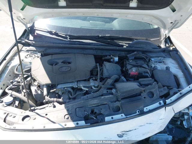 JM1BPAKM7R1708943 Mazda Mazda3 Sport Gx