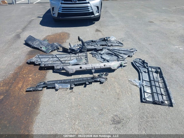 2T3R1RFV0NC297836 Toyota Rav4 Xle