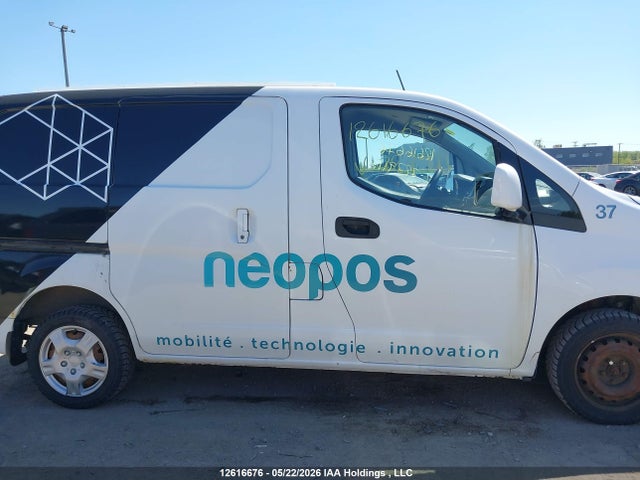 3N6CM0KN2FK727911 Nissan Nv200 2.5s/2.5sv