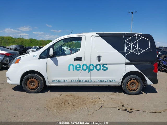3N6CM0KN2FK727911 Nissan Nv200 2.5s/2.5sv