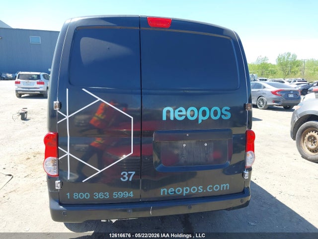 3N6CM0KN2FK727911 Nissan Nv200 2.5s/2.5sv