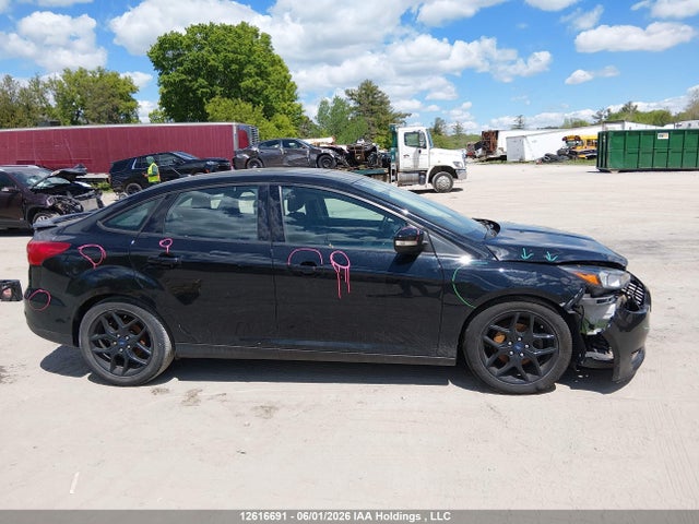 1FADP3H25JL253566 Ford FOCUS SEL