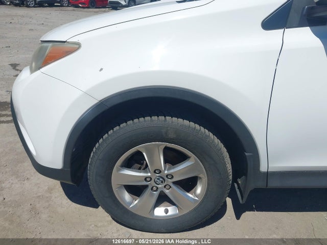 Продажа на аукционе авто 2015 Toyota Rav4 Xle, vin: 2T3WFREV6FW174631, номер лота: 12616697