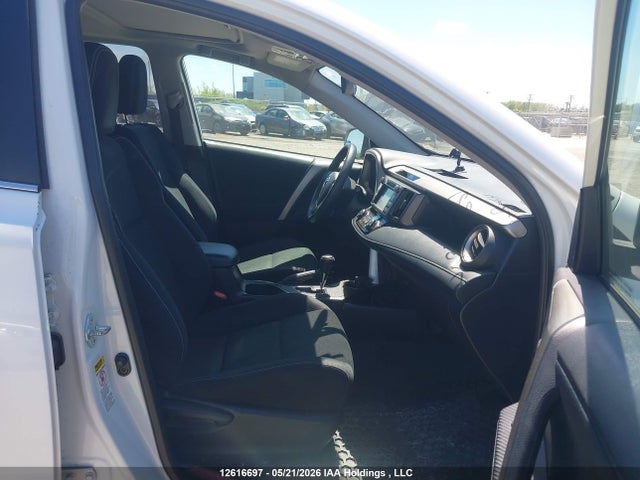 Продажа на аукционе авто 2015 Toyota Rav4 Xle, vin: 2T3WFREV6FW174631, номер лота: 12616697