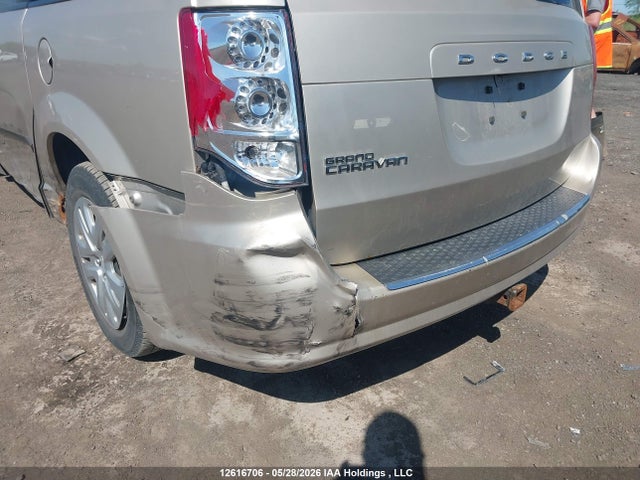 2C4RDGBG2FR680948 Dodge Grand Caravan Se