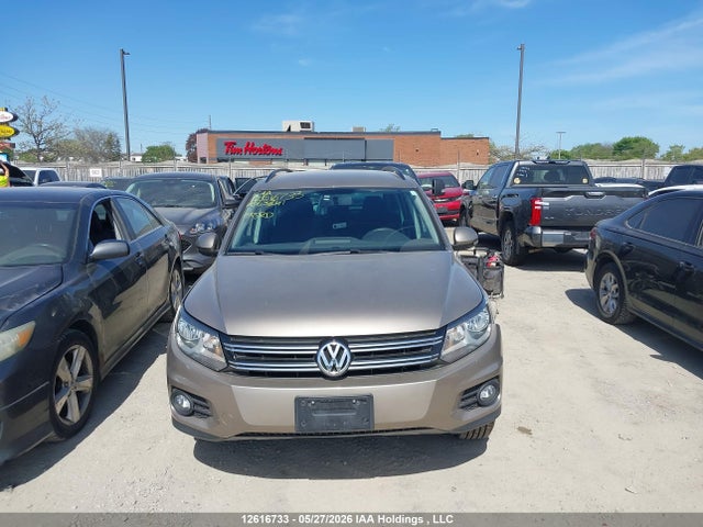 WVGJV7AX0FW063241 Volkswagen Tiguan S/se/sel/r-line
