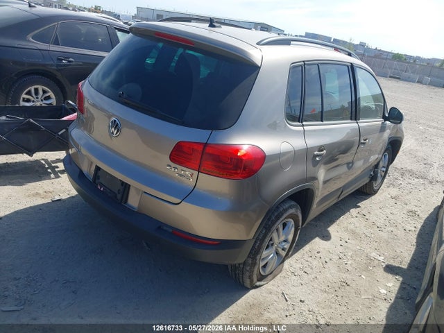 WVGJV7AX0FW063241 Volkswagen Tiguan S/se/sel/r-line
