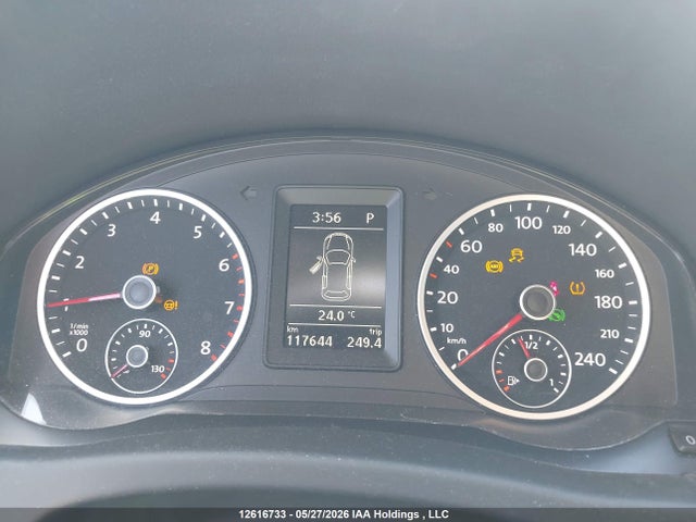 WVGJV7AX0FW063241 Volkswagen Tiguan S/se/sel/r-line
