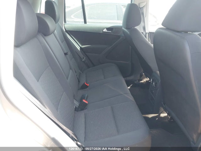 WVGJV7AX0FW063241 Volkswagen Tiguan S/se/sel/r-line