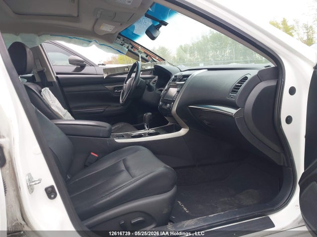 2015 Nissan Altima 2.5/2.5 S/2.5 Sl/2.5 Sv მანქანა იყიდება აუქციონზე, vin: 1N4AL3AP9FN869691, აუქციონის ნომერი: 12616739