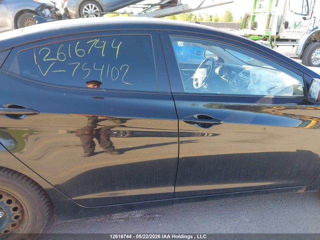 Продажа на аукционе авто 2016 Hyundai Elantra Se/sport/limited, vin: 5NPDH4AE5GH754102, номер лота: 12616744