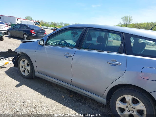 12616786 :رقم المزاد ، 2T1KR32E45C865561 vin ، 2005 Toyota Corolla Matrix Xr مزاد بيع