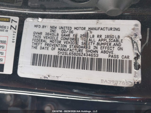 2006 Pontiac Vibe მანქანა იყიდება აუქციონზე, vin: 5Y2SL65826Z434653, აუქციონის ნომერი: 12616798