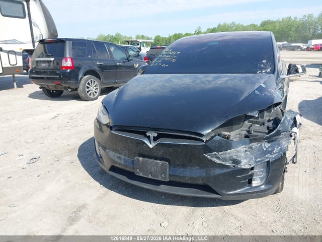 2017 Tesla Model X მანქანა იყიდება აუქციონზე, vin: 5YJXCDE29HF075574, აუქციონის ნომერი: 12616849