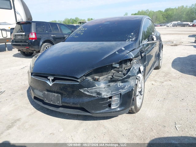 2017 Tesla Model X მანქანა იყიდება აუქციონზე, vin: 5YJXCDE29HF075574, აუქციონის ნომერი: 12616849