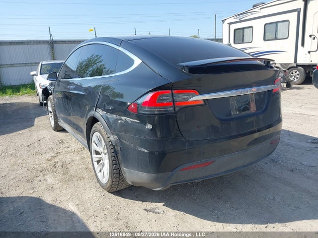 2017 Tesla Model X მანქანა იყიდება აუქციონზე, vin: 5YJXCDE29HF075574, აუქციონის ნომერი: 12616849