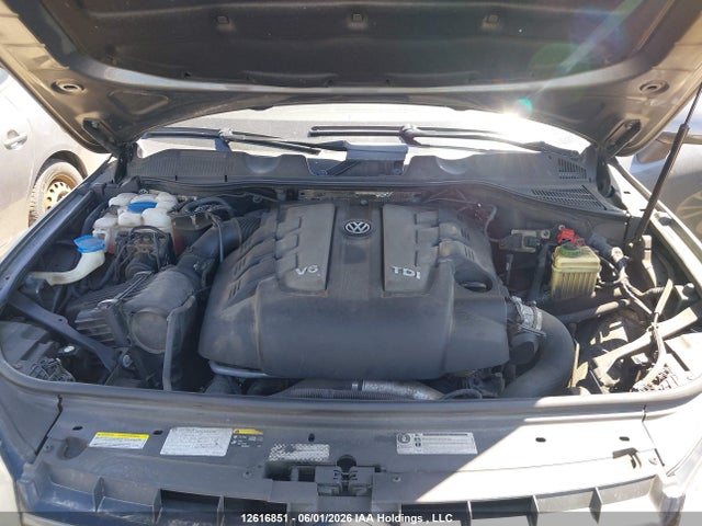Продажа на аукционе авто 2014 Volkswagen Touareg Tdi, vin: WVGDP9BPXED014821, номер лота: 12616851