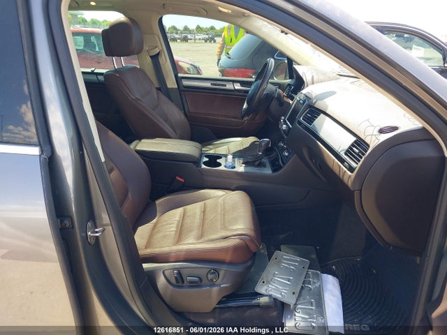 Продажа на аукционе авто 2014 Volkswagen Touareg Tdi, vin: WVGDP9BPXED014821, номер лота: 12616851
