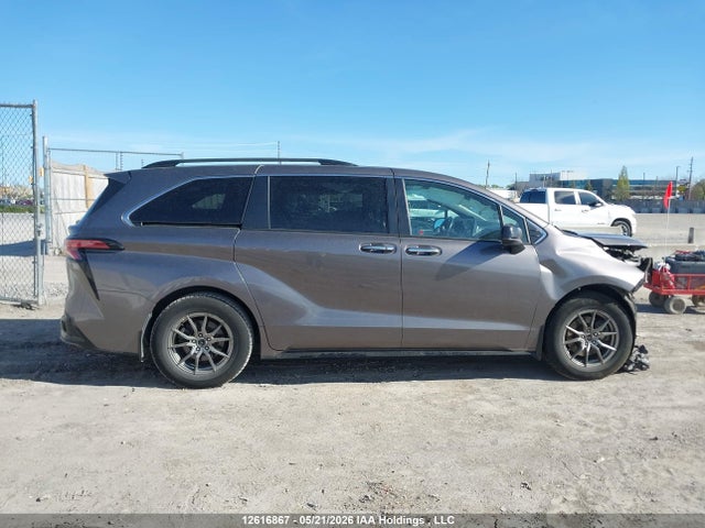 2022 Toyota Sienna Le/xle/xse/limited/platinum მანქანა იყიდება აუქციონზე, vin: 5TDGRKEC5NS110792, აუქციონის ნომერი: 12616867