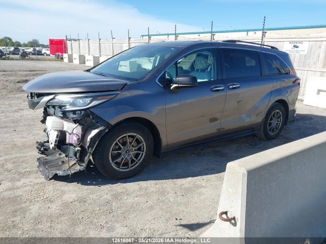 2022 Toyota Sienna Le/xle/xse/limited/platinum მანქანა იყიდება აუქციონზე, vin: 5TDGRKEC5NS110792, აუქციონის ნომერი: 12616867