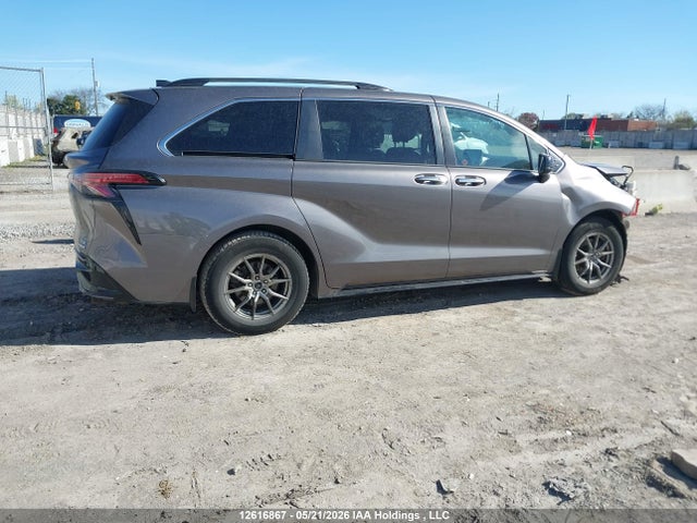 2022 Toyota Sienna Le/xle/xse/limited/platinum მანქანა იყიდება აუქციონზე, vin: 5TDGRKEC5NS110792, აუქციონის ნომერი: 12616867