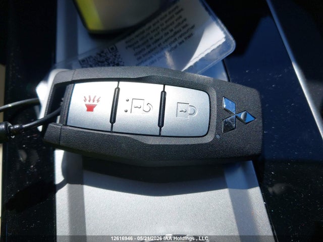 JA4J4UAB4TZ606962 Mitsubishi Outlander Es