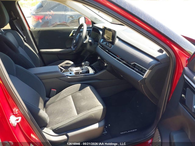JA4J4UAB4TZ606962 Mitsubishi Outlander Es