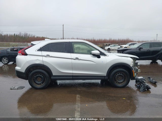 JA4ATUAA7RZ633138 Mitsubishi Eclipse Cross Es