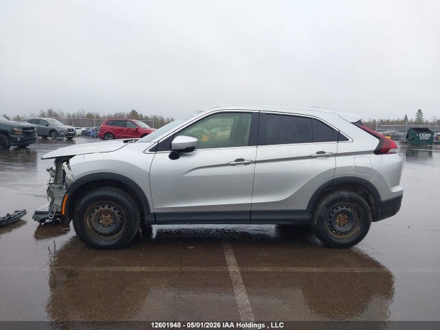 JA4ATUAA7RZ633138 Mitsubishi Eclipse Cross Es