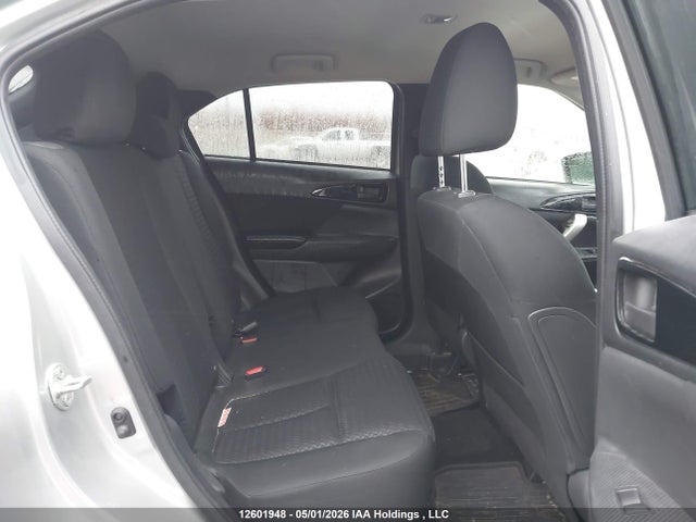 JA4ATUAA7RZ633138 Mitsubishi Eclipse Cross Es