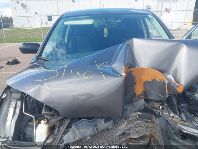 2HKRM4H38EH118986 Honda CR-V LX