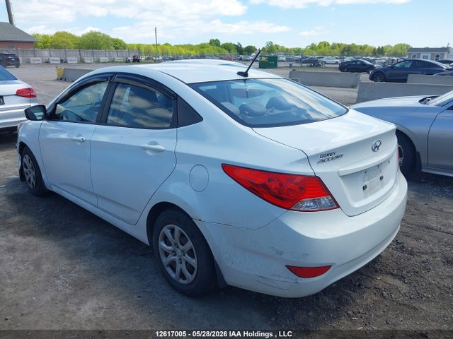 12617005 :رقم المزاد ، KMHCT4AE4DU439752 vin ، 2013 Hyundai Accent Gl مزاد بيع