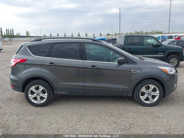 1FMCU9GX5FUC50680 Ford ESCAPE SE