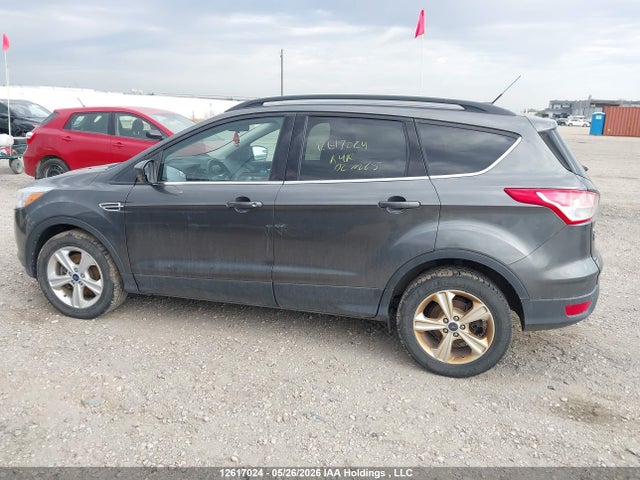 1FMCU9GX5FUC50680 Ford ESCAPE SE