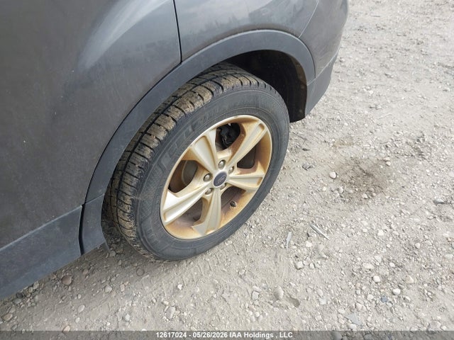 1FMCU9GX5FUC50680 Ford ESCAPE SE