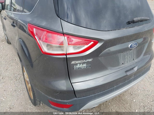1FMCU9GX5FUC50680 Ford ESCAPE SE