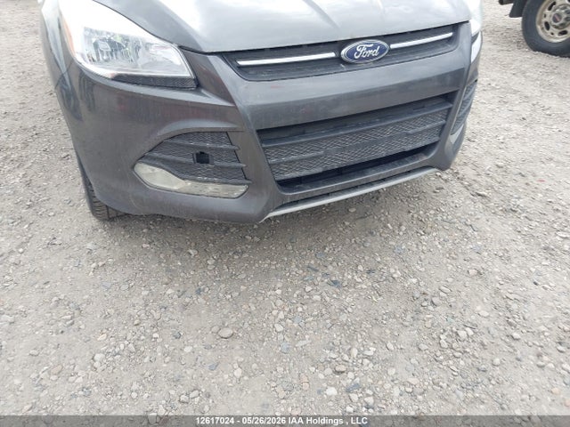 1FMCU9GX5FUC50680 Ford ESCAPE SE