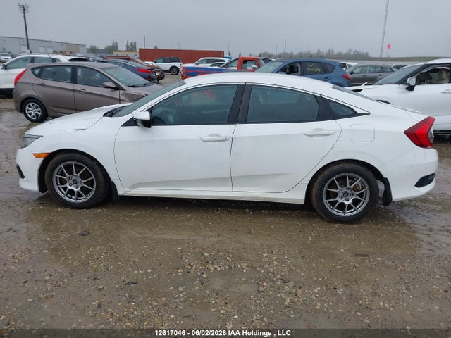 Продажа на аукционе авто 2016 Honda Civic Sedan, vin: 2HGFC2F58GH030404, номер лота: 12617046