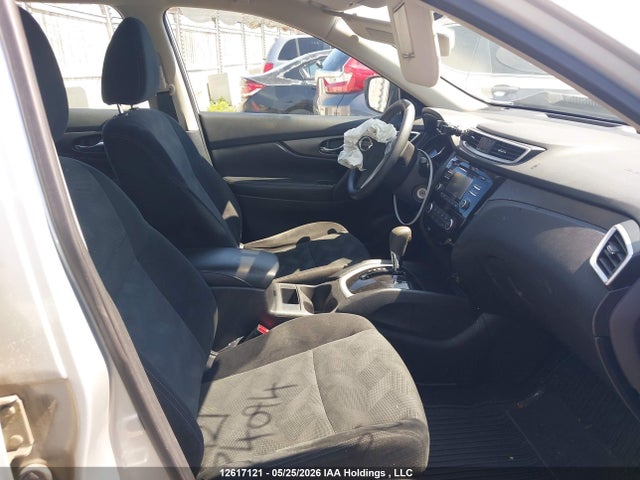 12617121 :رقم المزاد ، 5N1AT2MT3FC774094 vin ، 2015 Nissan Rogue مزاد بيع