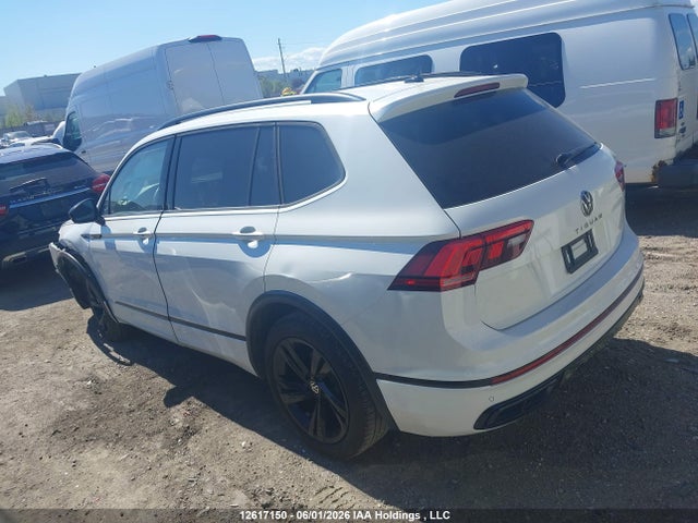 Aukcja sprzedaży 2023 Volkswagen Tiguan Comfortline R-line Black, vin: 3VV8B7AX6PM081080, numer aukcji: 12617150