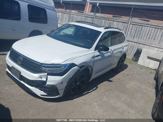 Aukcja sprzedaży 2023 Volkswagen Tiguan Comfortline R-line Black, vin: 3VV8B7AX6PM081080, numer aukcji: 12617150