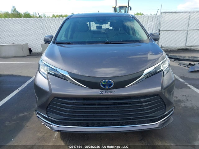 2021 Toyota Sienna Xle 8-passenger მანქანა იყიდება აუქციონზე, vin: 5TDGRKEC7MS042705, აუქციონის ნომერი: 12617154