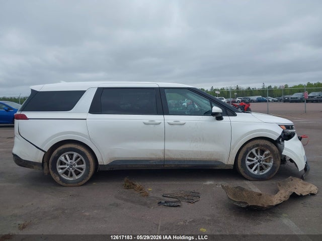12617183 :رقم المزاد ، KNDNB5H38N6125635 vin ، 2022 Kia Carnival Lx مزاد بيع