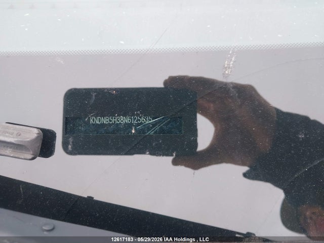12617183 :رقم المزاد ، KNDNB5H38N6125635 vin ، 2022 Kia Carnival Lx مزاد بيع