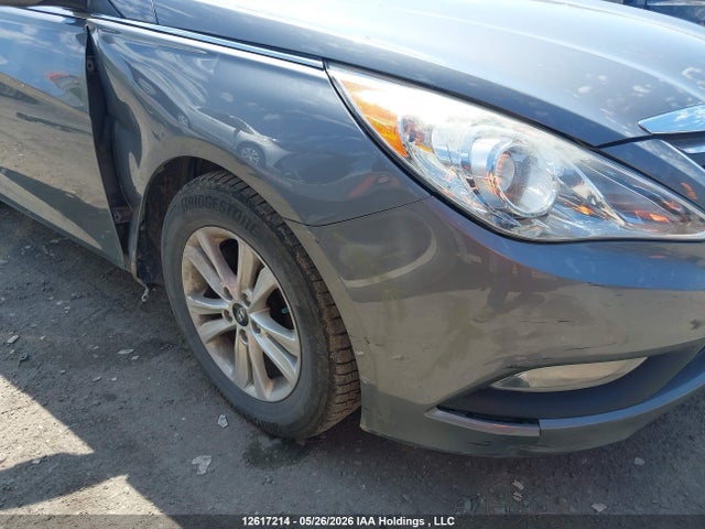 2014 Hyundai Sonata Gls მანქანა იყიდება აუქციონზე, vin: 5NPEB4AC0EH942205, აუქციონის ნომერი: 12617214